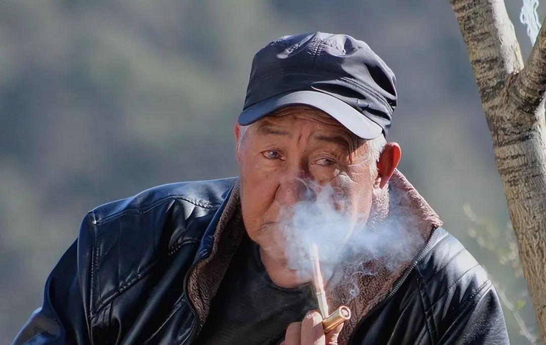 香烟_香烟空烟管批发_香烟包装盒批发